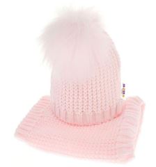 BABY NELLYS Zimní čepička s komínkem - chlupáčkové bambulky - sv. růžová (1)