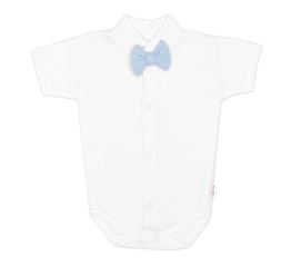 Bavlněná souprava Gentleman 3D, body kr. rukáv, polodupačky s láclem + čepička, modrá/bílá (4)