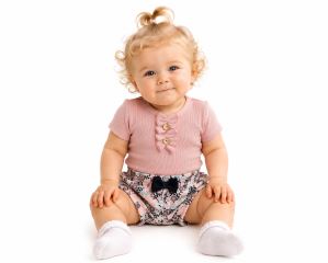 Baby Nellys Kojenecké žebrované body s knoflíčky kr. rukáv, Girl - pudrové