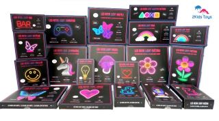 2Kids Toys LED NEON LIGHT lampička Raketa (2)